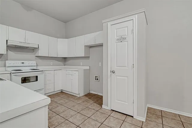 $1,495 | 214 Joshua Boulevard, Joshua, TX 76058