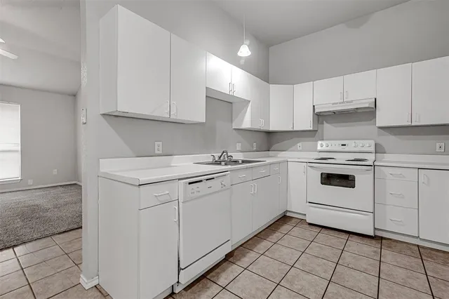 $1,495 | 214 Joshua Boulevard, Joshua, TX 76058