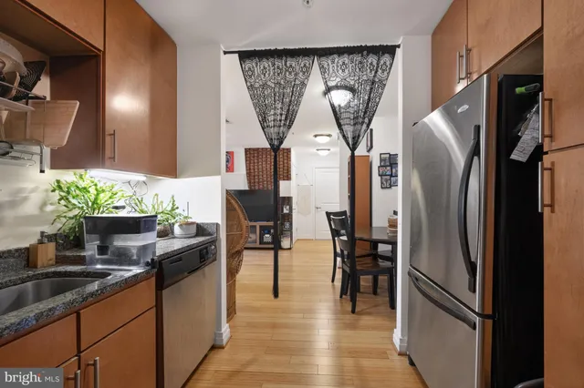 $385,000 | 915 E Street Northwest, Unit 1214, Washington, DC 20004