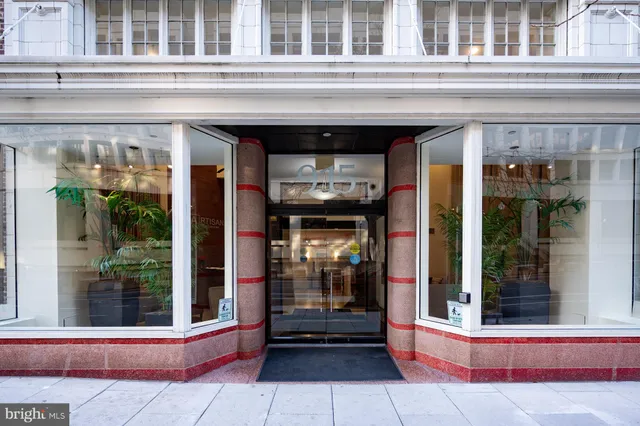 $385,000 | 915 E Street Northwest, Unit 1214, Washington, DC 20004