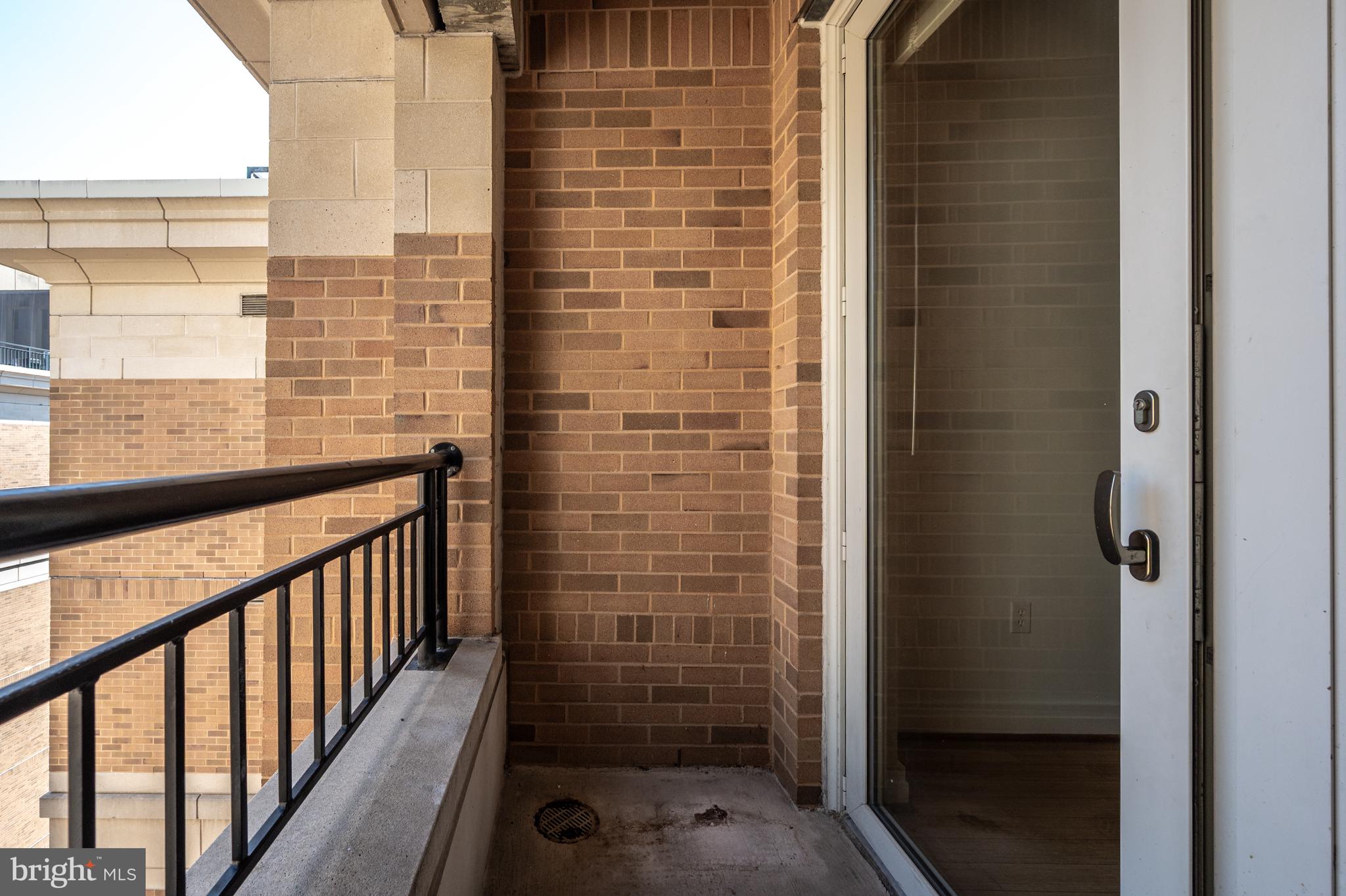 915 E Street Northwest, Unit 1214 Washington, DC 20004 - Photo 30 of 58