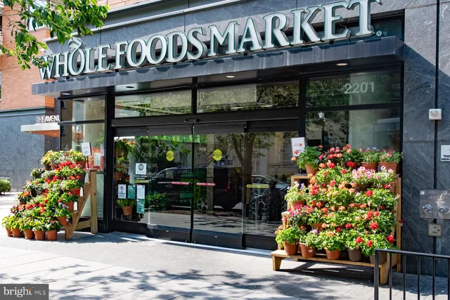 $385,000 | 915 E Street Northwest, Unit 1214, Washington, DC 20004