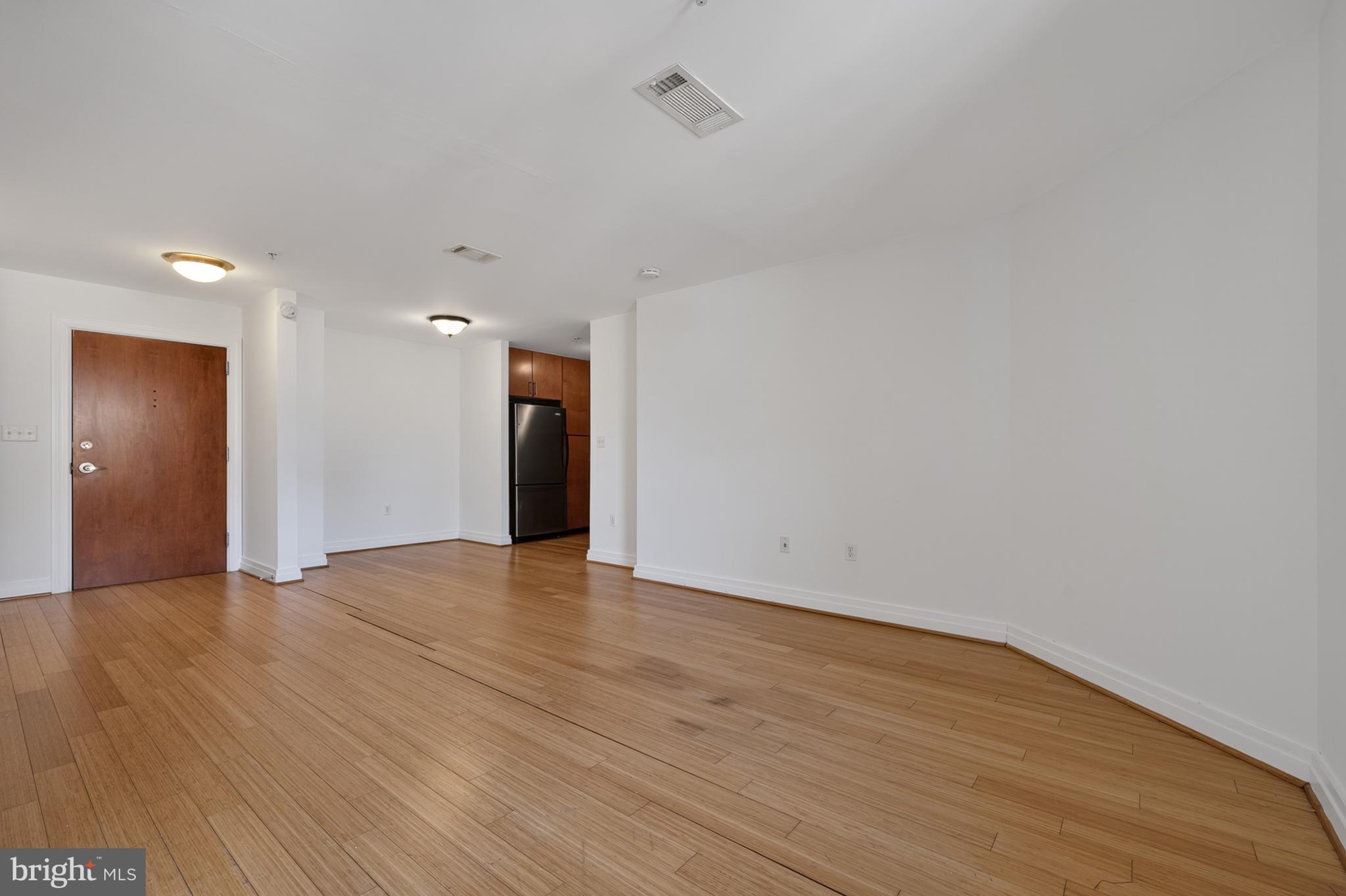 915 E Street Northwest, Unit 1214 Washington, DC 20004 - Photo 5 of 58