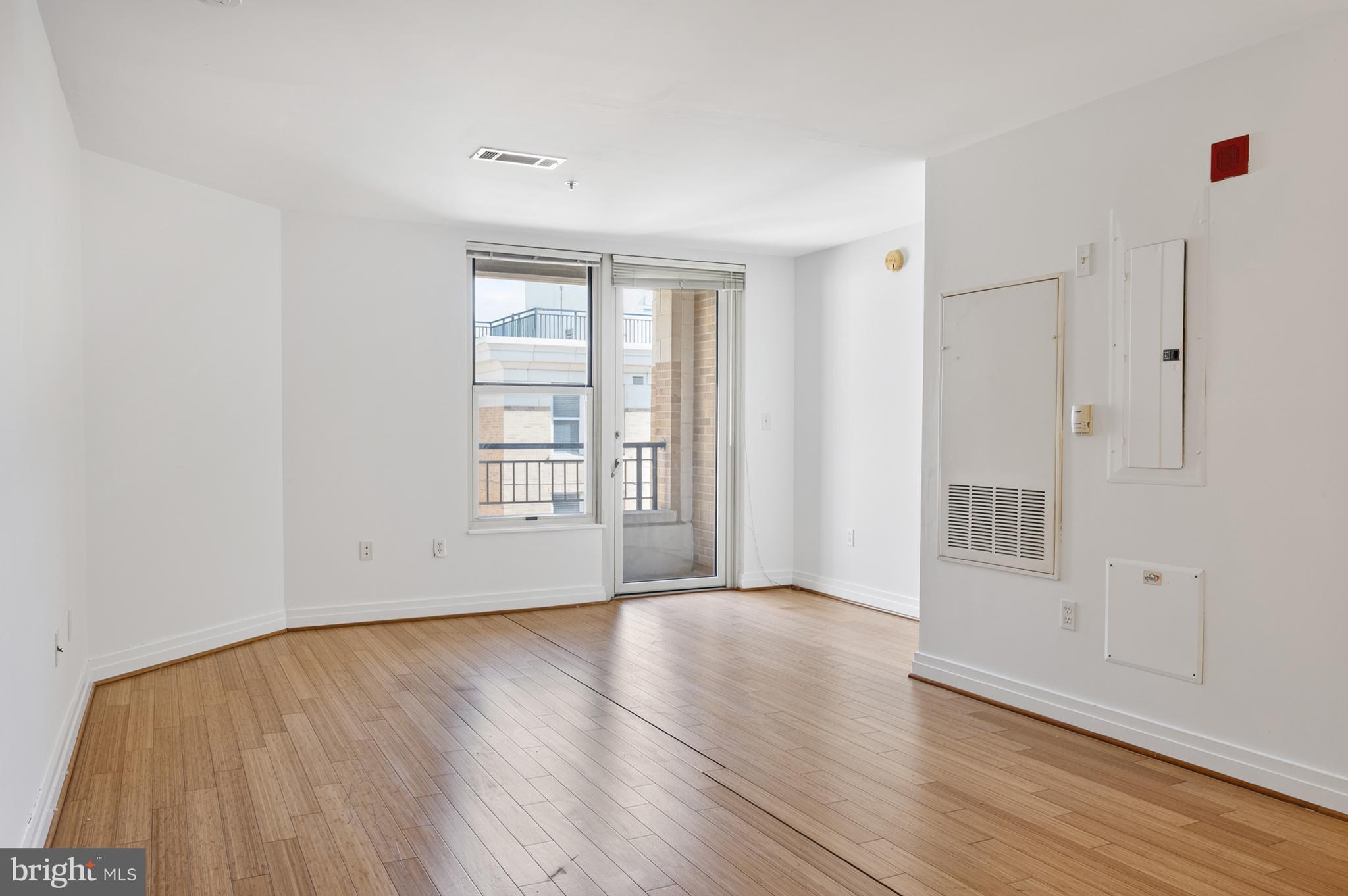 915 E Street Northwest, Unit 1214 Washington, DC 20004 - Photo 7 of 58