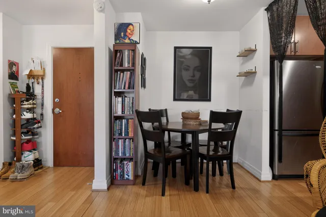 $385,000 | 915 E Street Northwest, Unit 1214, Washington, DC 20004