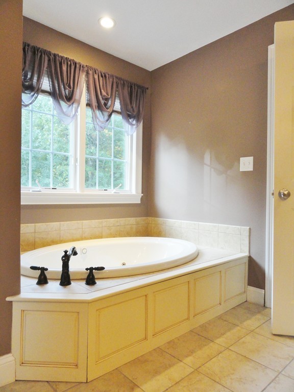 65 Chapin Road Holden, MA 01520 - Photo 16 of 27 Gallery Image 16
