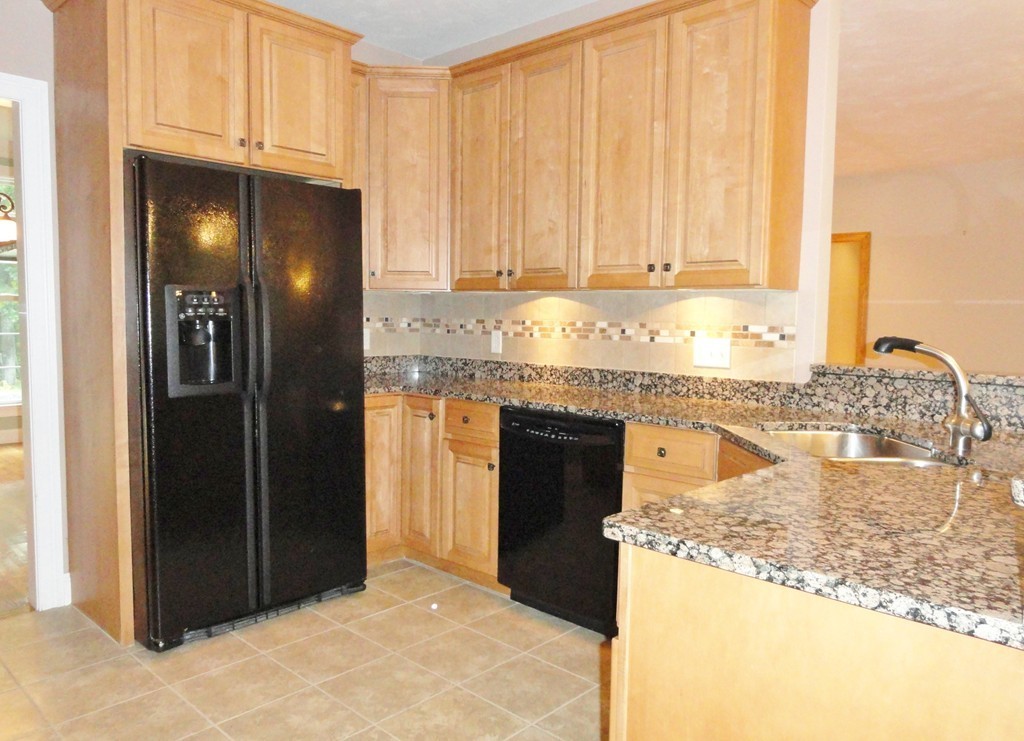 65 Chapin Road Holden, MA 01520 - Photo 3 of 27 Gallery Image 3