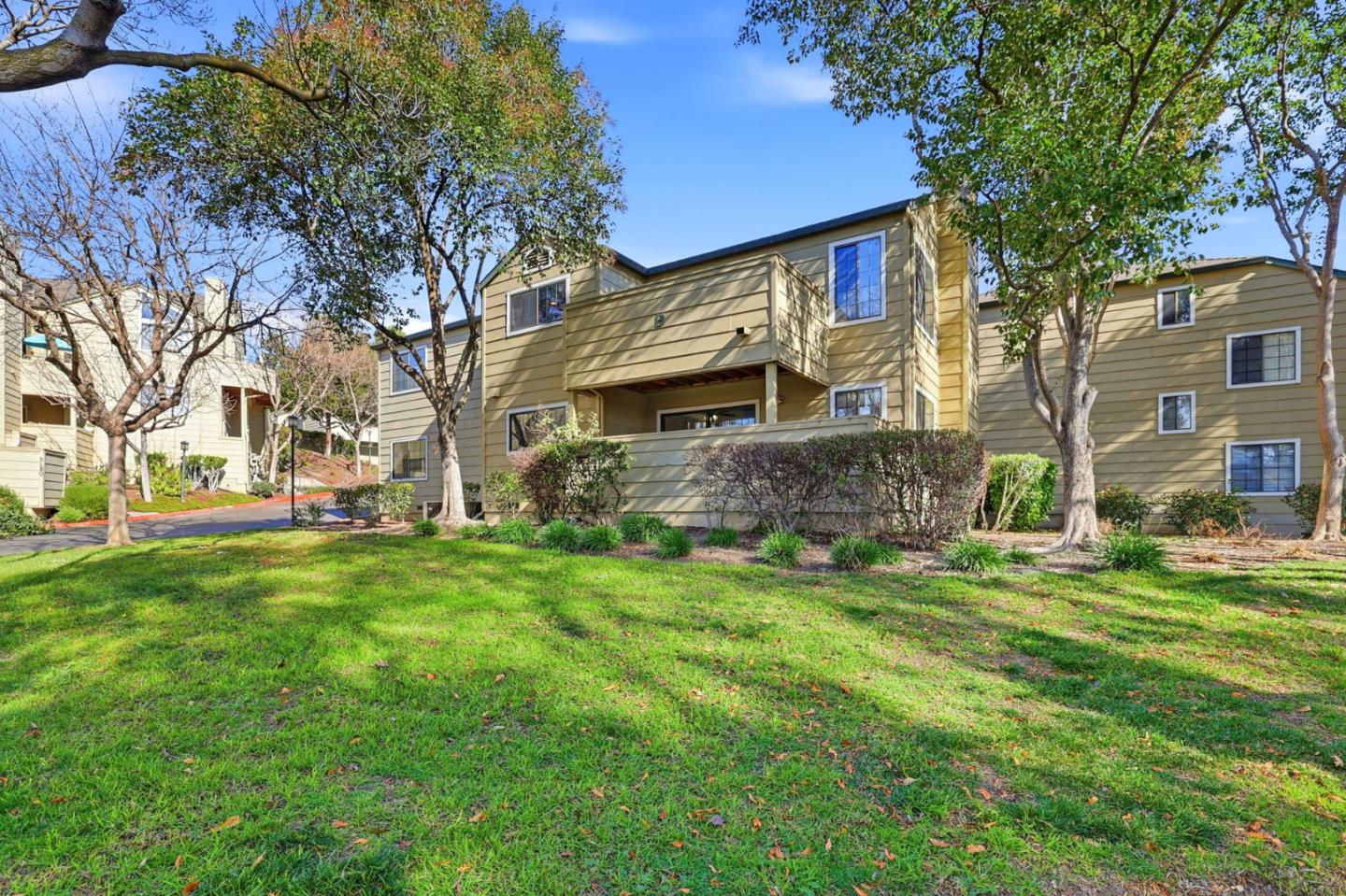 3241 Heather Ridge Court San Jose, CA 95136 - Photo 4 of 45