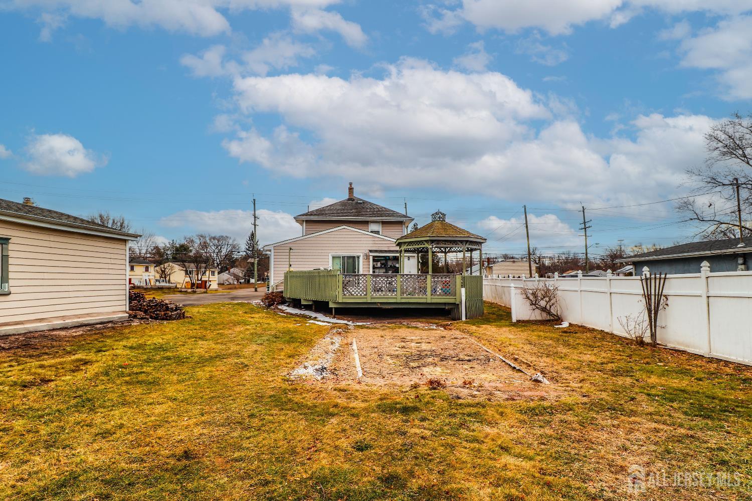 484 Old Post Road Edison, NJ 08817 - Photo 18 of 19 a view of a house with swimming pool and sitting area