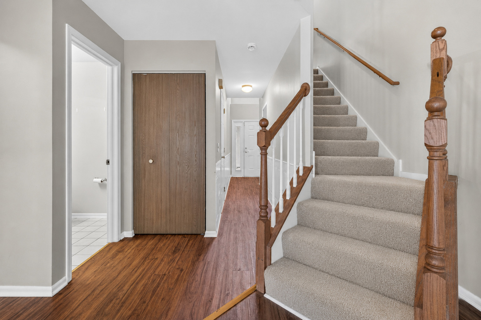 337 Inner Cir Drive Bolingbrook, IL 60490 - Photo 5 of 32