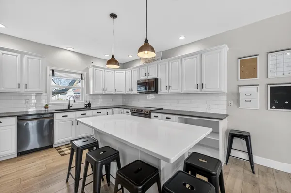 $1,100,000 | 5885 Persimmon Drive, Fitchburg, WI 53711