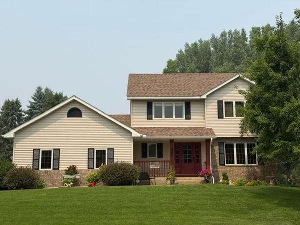 $750,000 | 365 Windsor Lane, Mahtomedi, MN 55115
