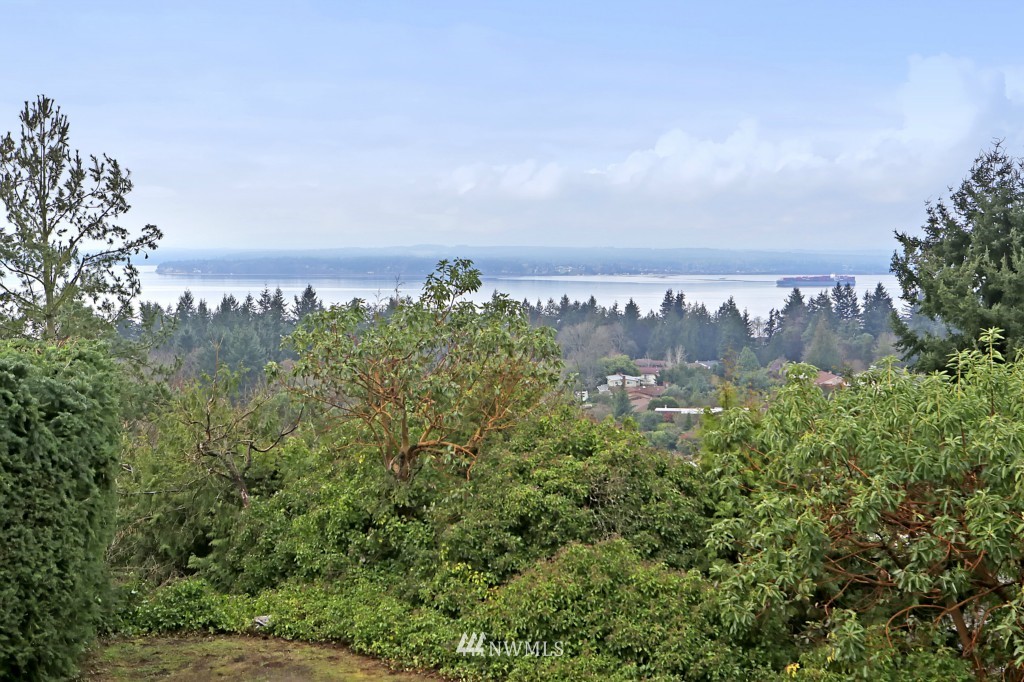 18734 Ridgefield Road Northwest Shoreline, WA 98177 - Photo 17 of 20 Gallery Image 17