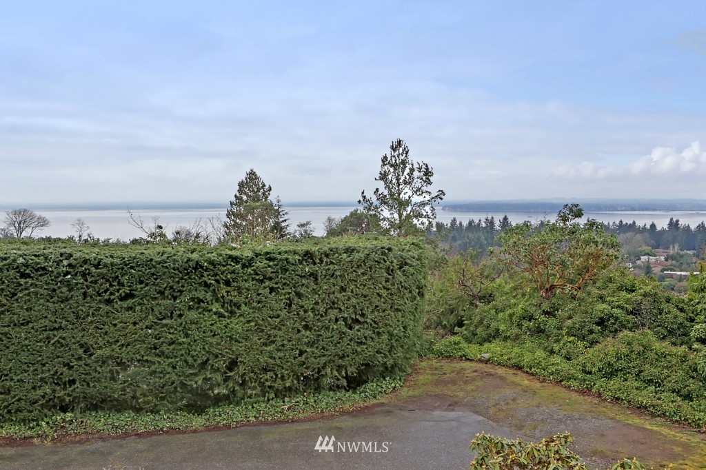 18734 Ridgefield Road Northwest Shoreline, WA 98177 - Photo 18 of 20 Gallery Image 18