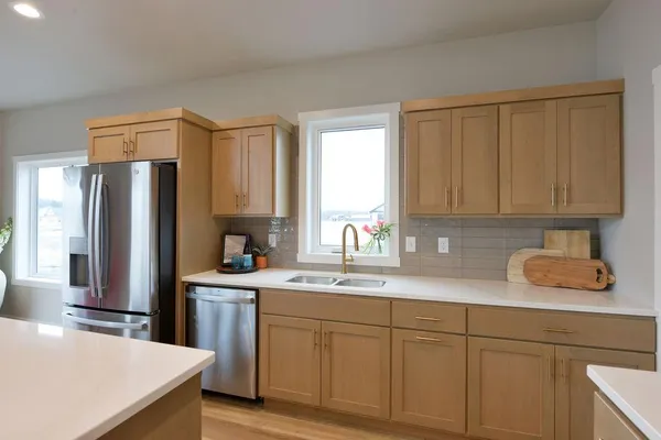 $599,900 | 6914 3rd Street Northwest, Moorhead, MN 56560