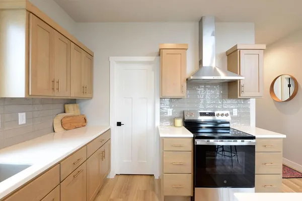 $599,900 | 6914 3rd Street Northwest, Moorhead, MN 56560