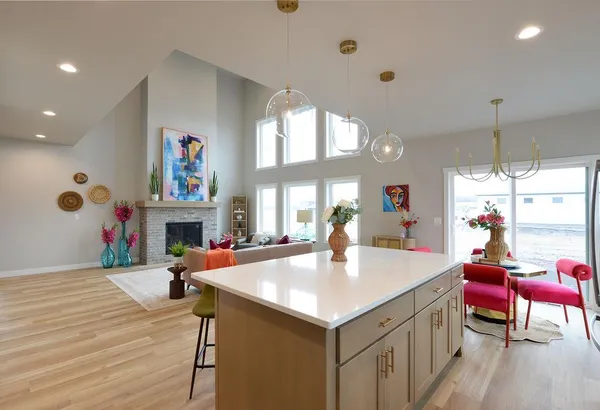 $599,900 | 6914 3rd Street Northwest, Moorhead, MN 56560