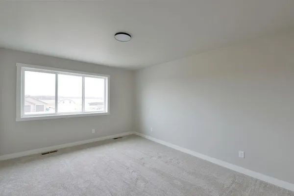 $599,900 | 6914 3rd Street Northwest, Moorhead, MN 56560