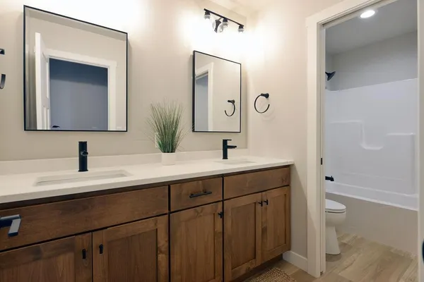 $599,900 | 6914 3rd Street Northwest, Moorhead, MN 56560