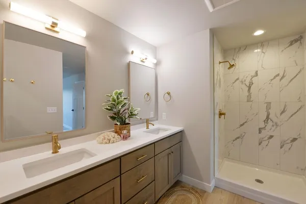 $599,900 | 6914 3rd Street Northwest, Moorhead, MN 56560