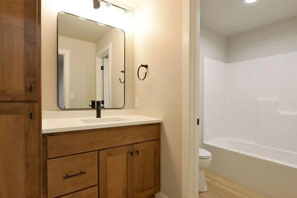 $599,900 | 6914 3rd Street Northwest, Moorhead, MN 56560