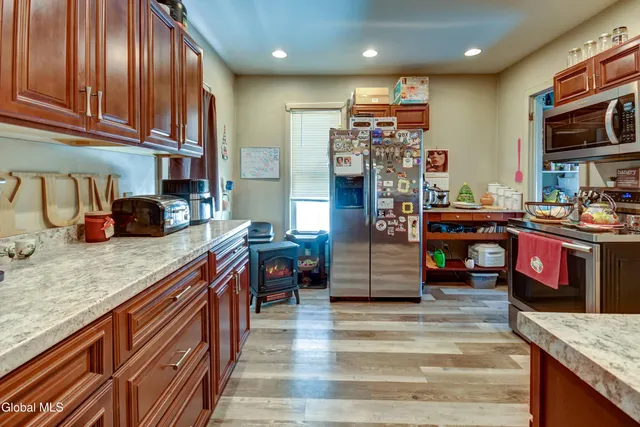 $195,000 | 21 Willow Street, Gloversville, NY 12078