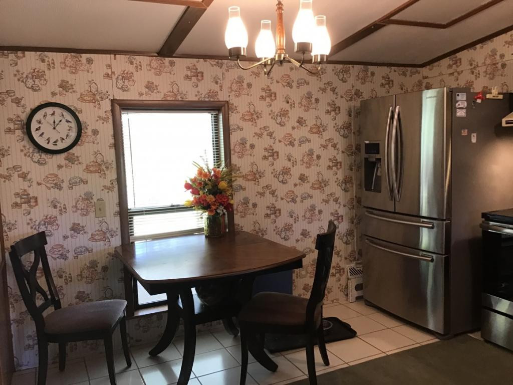 3609 Bishoptown Road Duffield, VA 24244 - Photo 9 of 25 Eat in kitchen