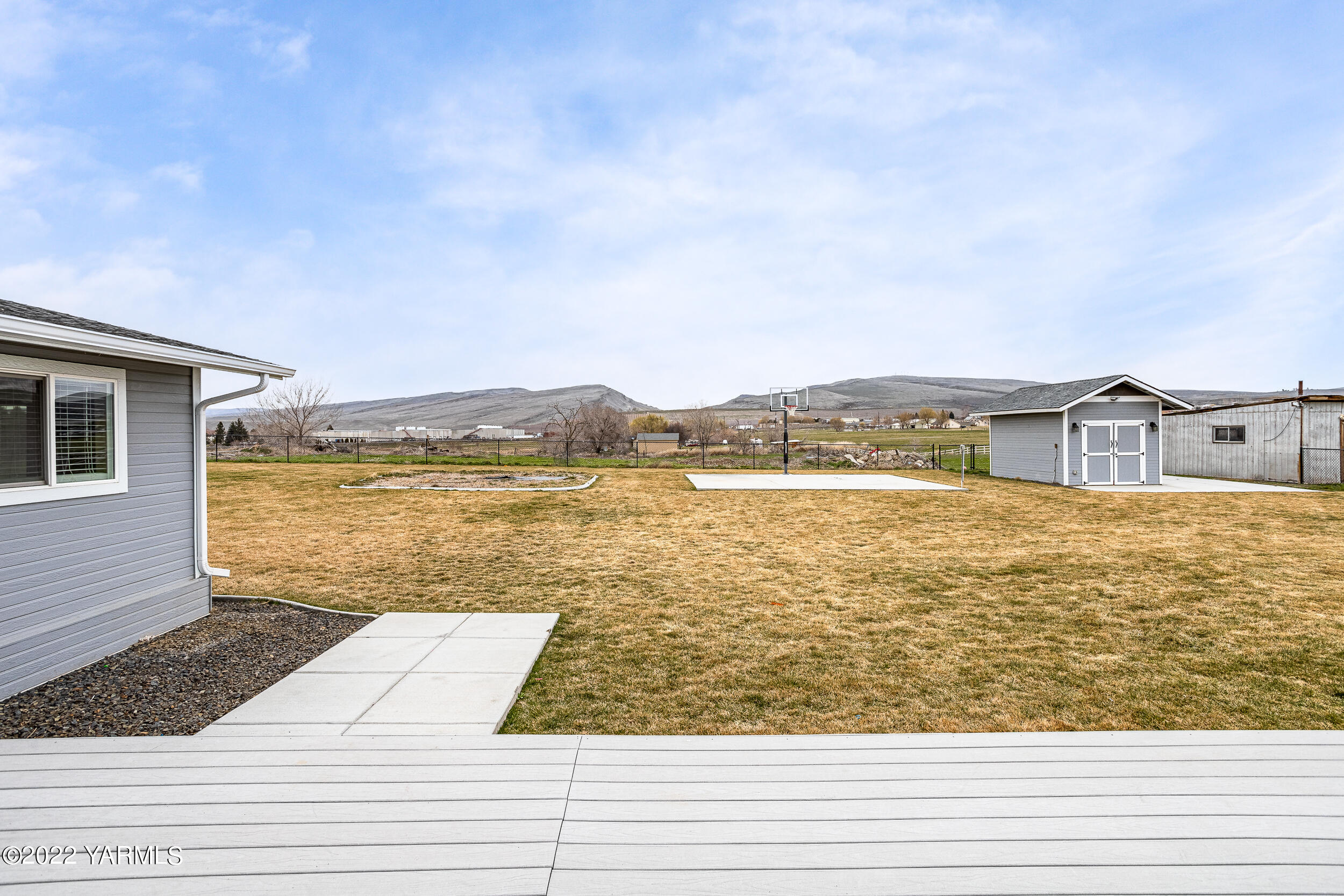 211 Wilson Road Yakima, WA 98901 - Photo 26 of 35 a view of an ocean