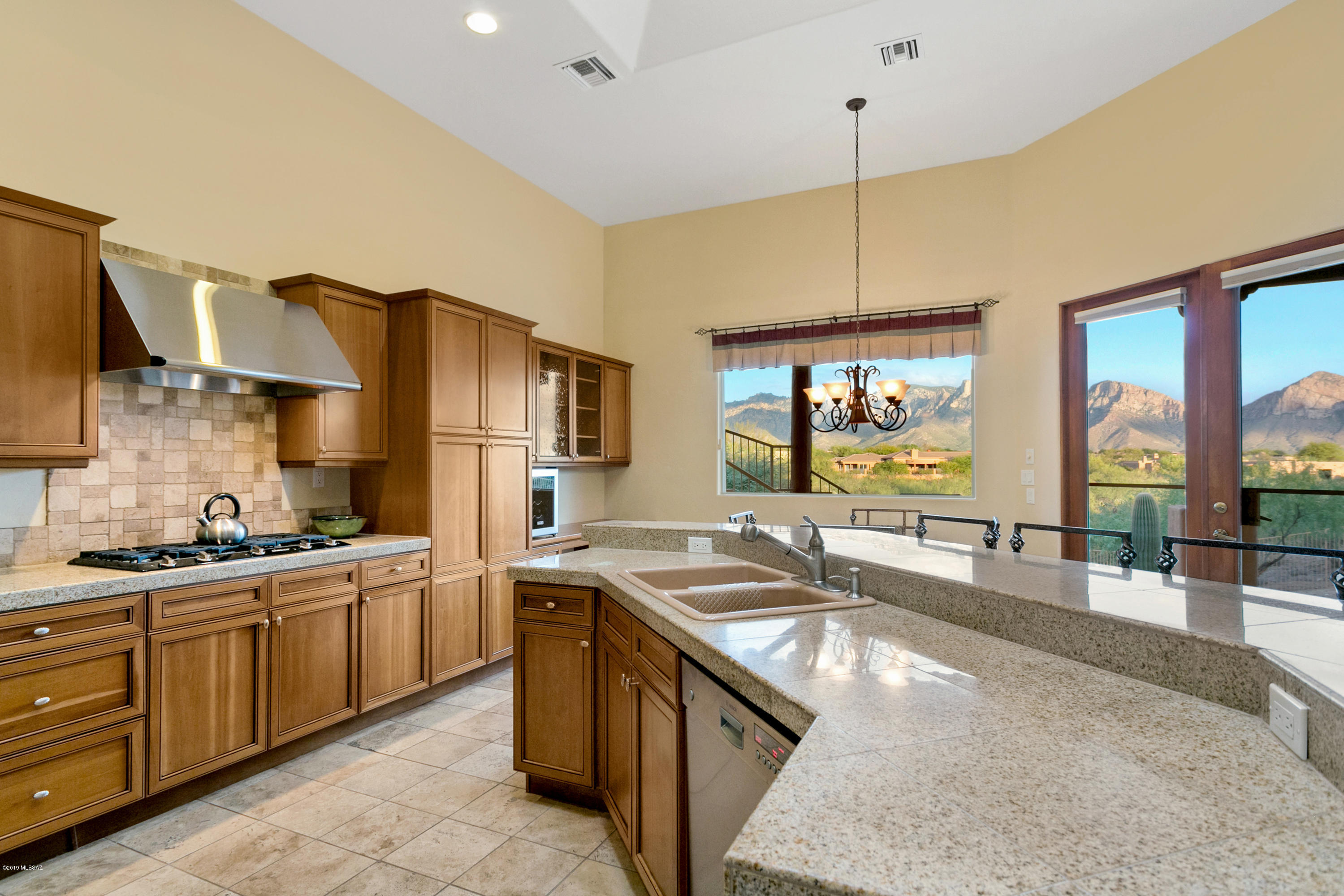 12270 North Copper Spring Trail Oro Valley, AZ 85755 - Photo 10 of 38