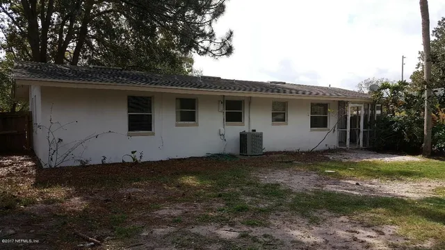 $2,495 | 522 Pine Street, Neptune Beach, FL 32266