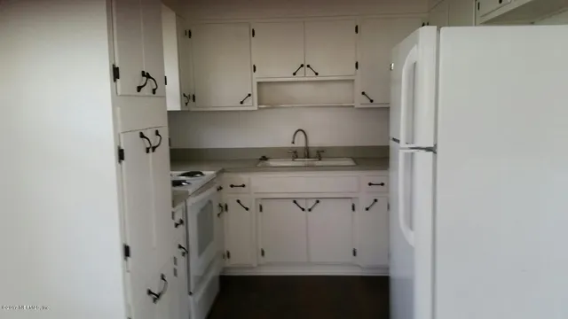 $2,495 | 522 Pine Street, Neptune Beach, FL 32266