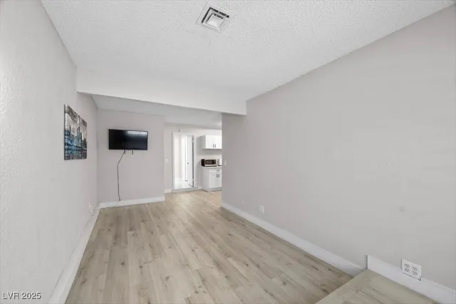 $3,388 | 3618 Redwood Street, Las Vegas, NV 89103