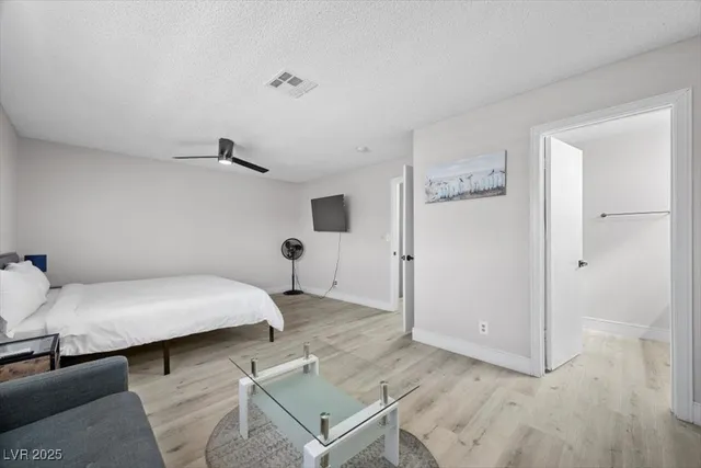 $3,388 | 3618 Redwood Street, Las Vegas, NV 89103