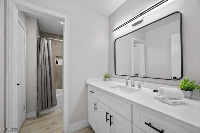 $3,988 | 3618 Redwood Street, Las Vegas, NV 89103