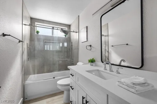 $3,388 | 3618 Redwood Street, Las Vegas, NV 89103