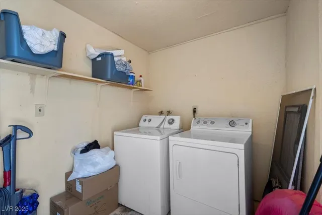 $3,988 | 3618 Redwood Street, Las Vegas, NV 89103