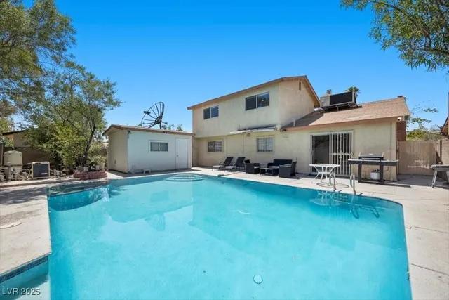 $3,988 | 3618 Redwood Street, Las Vegas, NV 89103