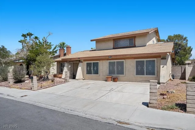 $3,988 | 3618 Redwood Street, Las Vegas, NV 89103