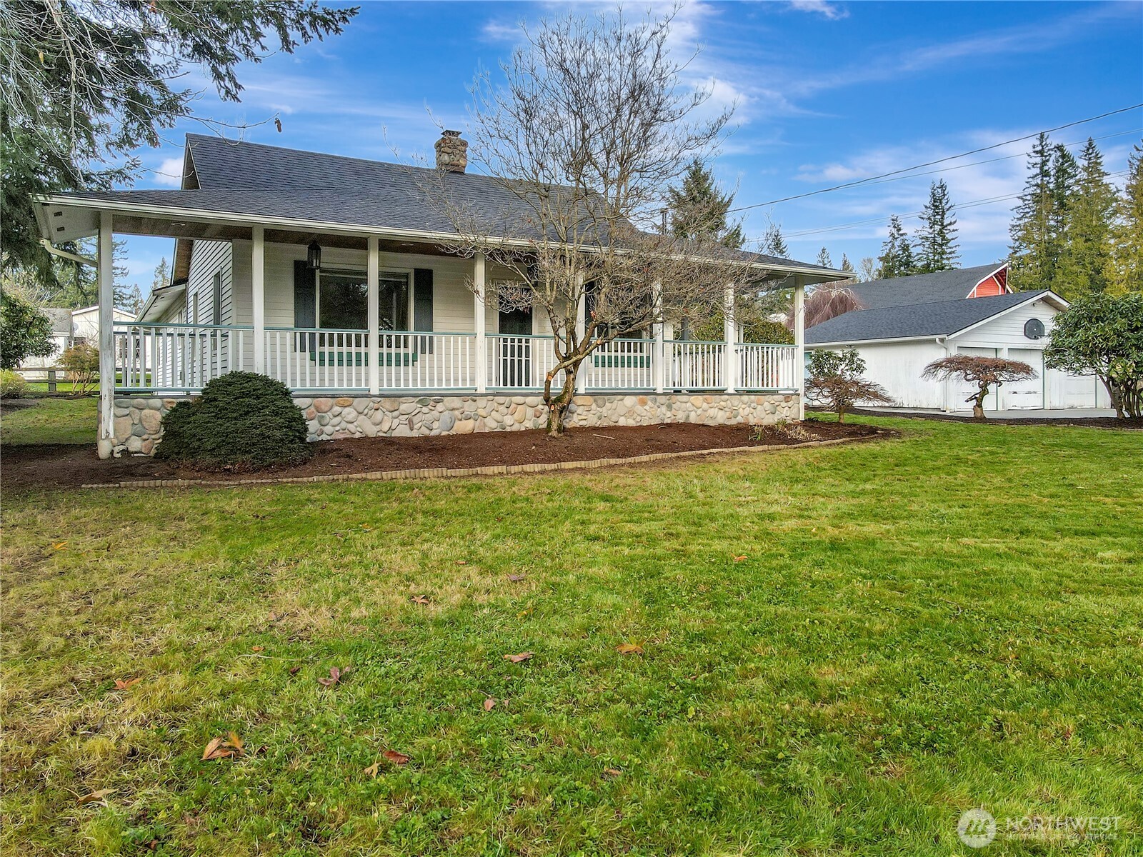 1319 Hall Road Stanwood, WA 98292 - Photo 3 of 40