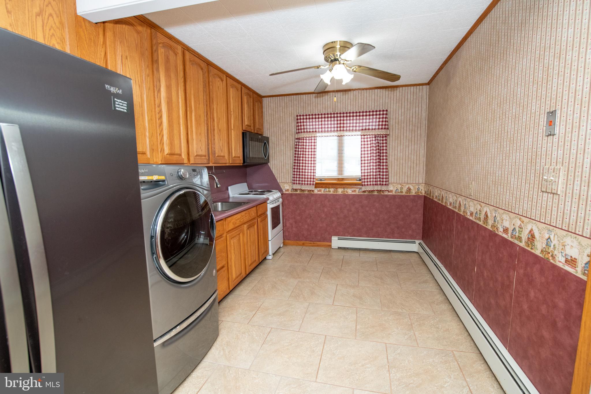 23 Grand Pine Road Levittown, PA 19057 - Photo 12 of 46