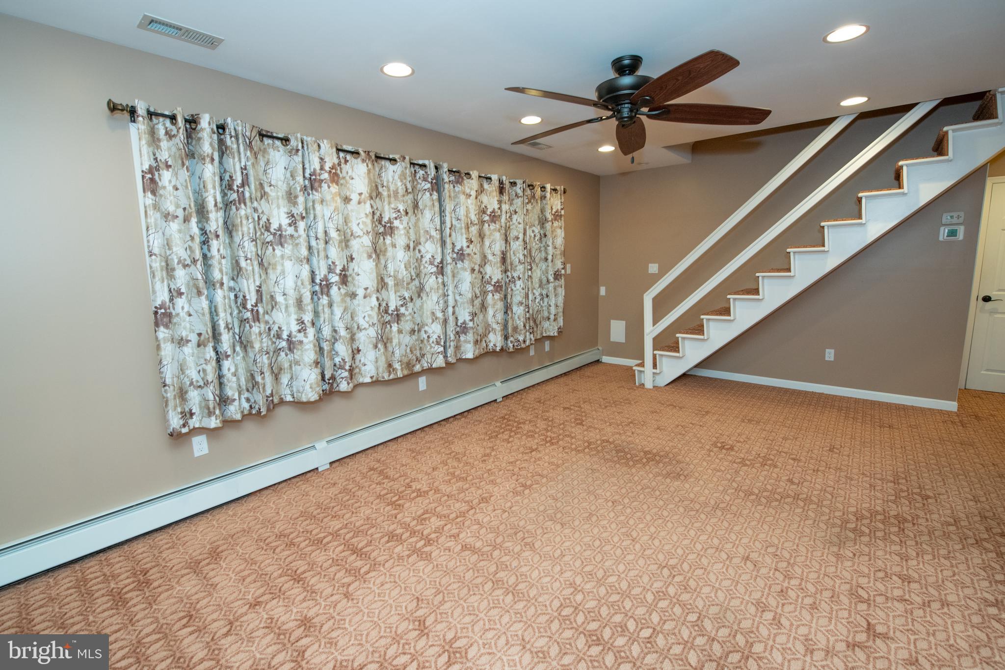 23 Grand Pine Road Levittown, PA 19057 - Photo 5 of 46