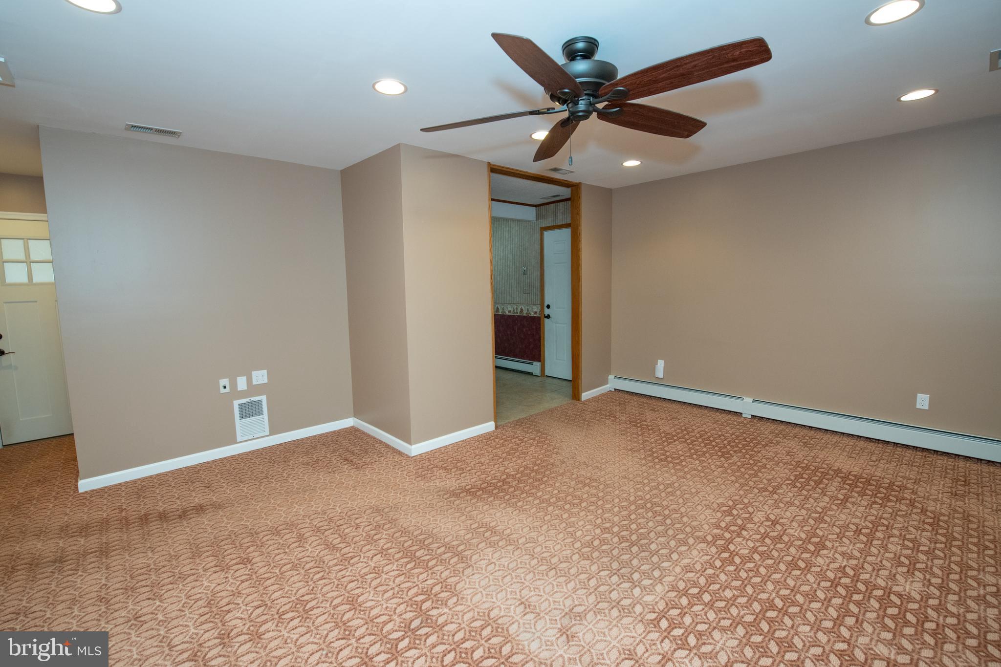 23 Grand Pine Road Levittown, PA 19057 - Photo 6 of 46