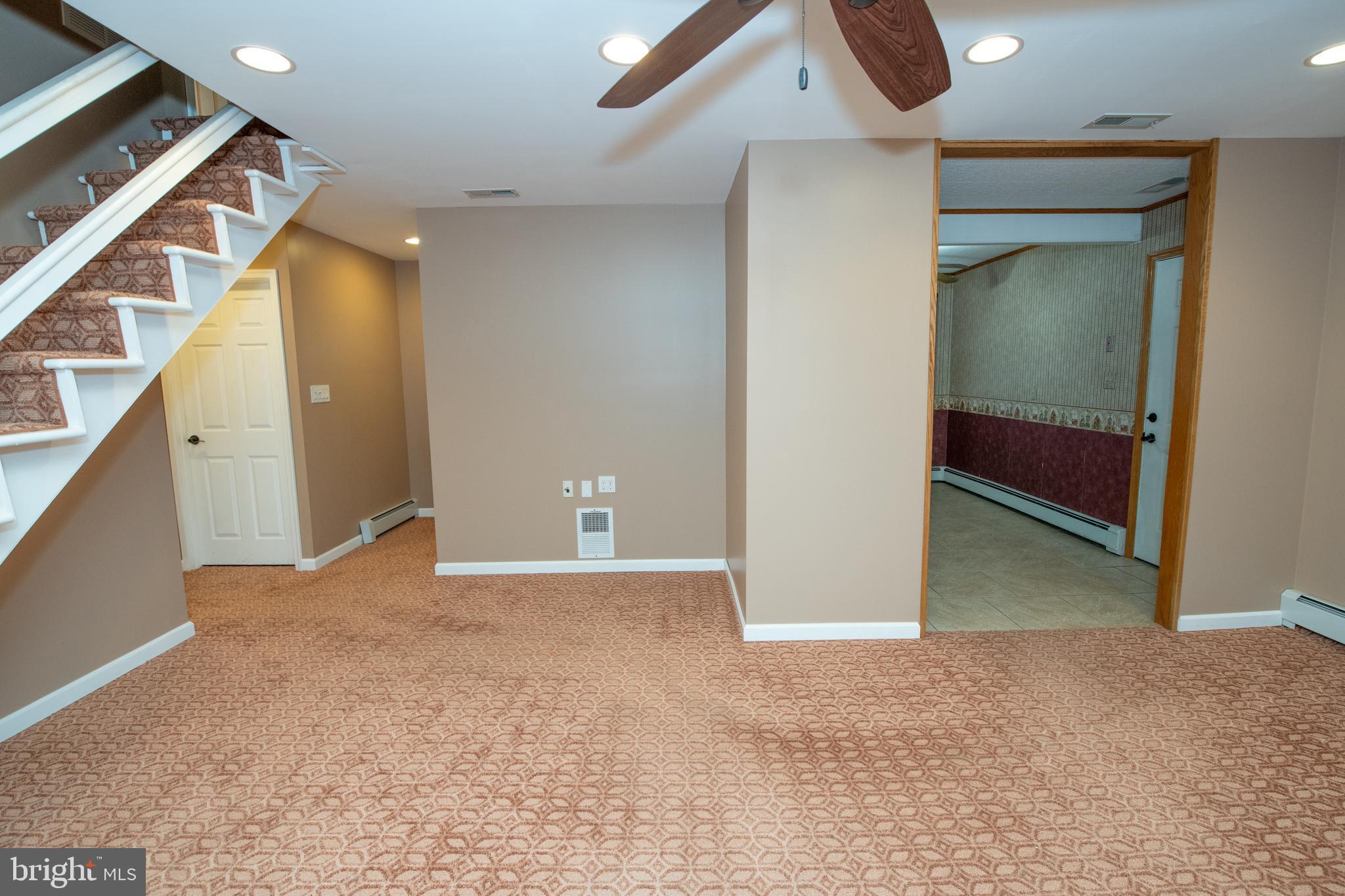 23 Grand Pine Road Levittown, PA 19057 - Photo 7 of 46