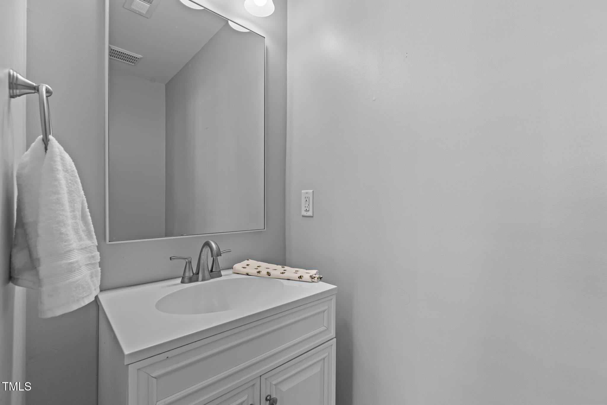 7850 Silverthread Lane Raleigh, NC 27617 - Photo 16 of 28 19-web-or-mls-IMGL8764