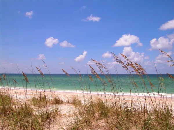 $4,000 | 401 Curry Street, Unit 66, Nokomis, FL 34275