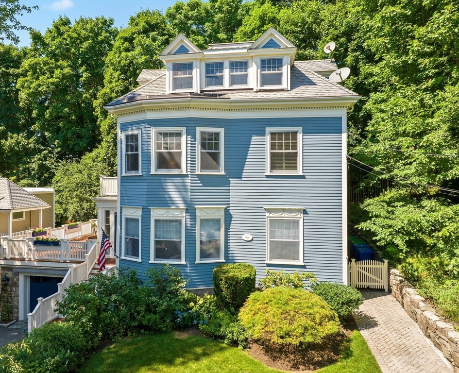 41 Everett Street Newton, MA 02459 - Photo 3 of 42