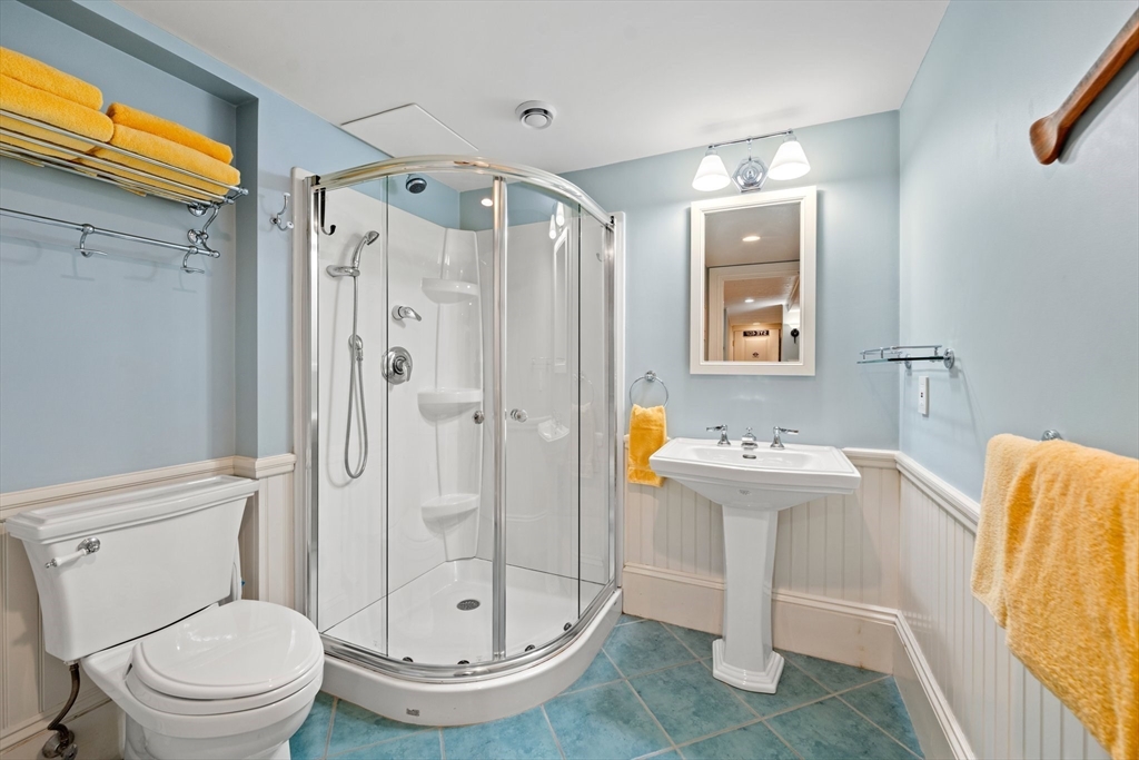 41 Everett Street Newton, MA 02459 - Photo 35 of 42