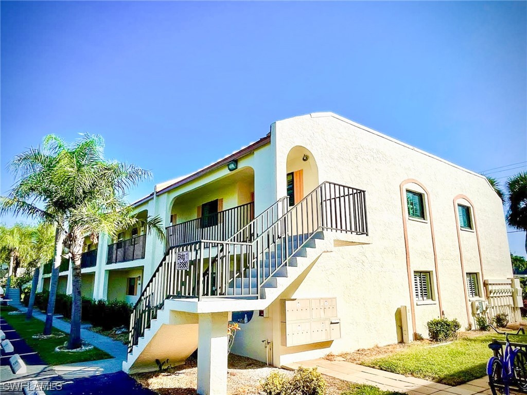 16380 Dublin Circle, Unit 205, Fort Myers, FL 33908 Compass