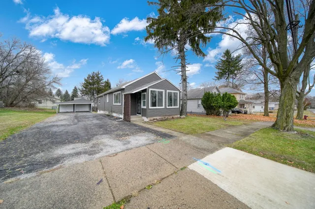 $179,000 | 328 Adams Street, Jackson, MI 49202