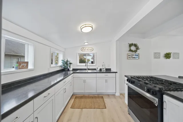 $179,000 | 328 Adams Street, Jackson, MI 49202